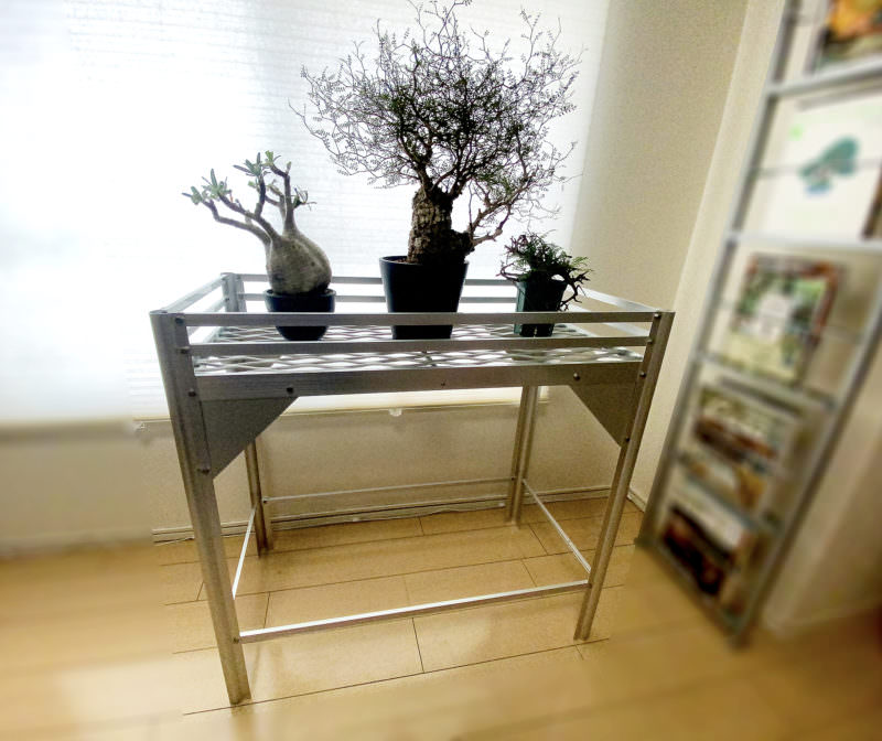 軽量アルミフレームの花台「フラワースタンド／AF型(陽だまり)」購入